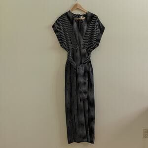 NWT Diane Von Furstenberg Sz 2 Short Sleeve V-Neck Silk Jumpsuit Larson Black